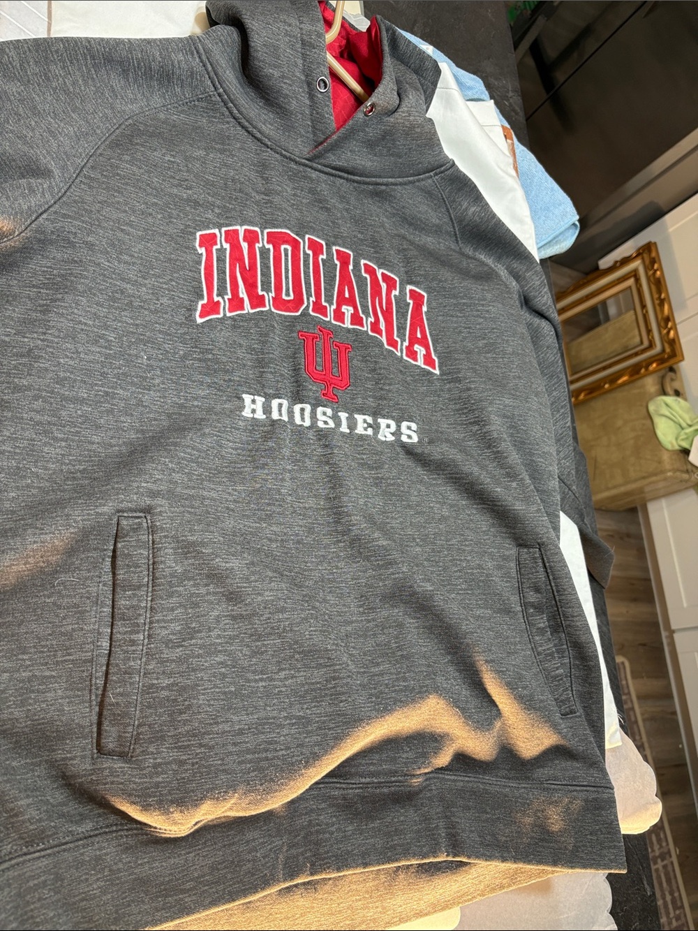 Colosseum Indiana Hoosiers Gray & Red Hoodie